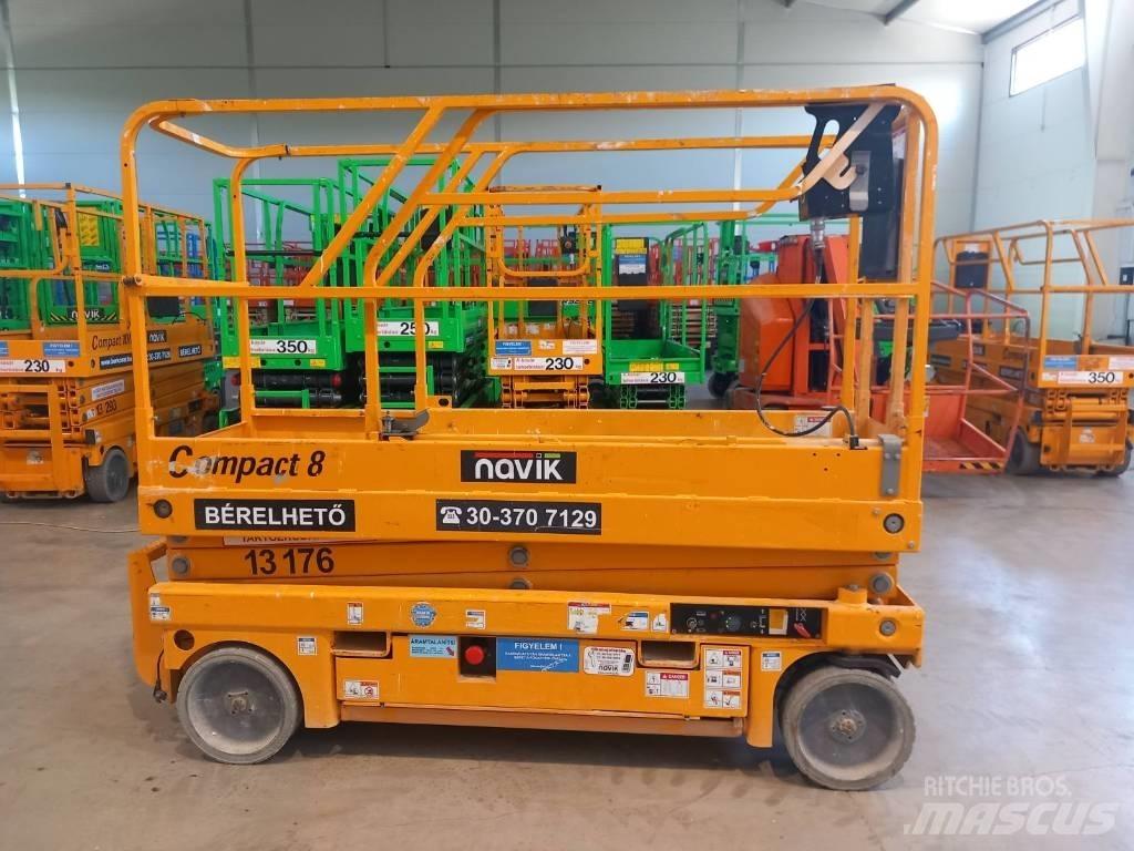 Haulotte Compact 8 رافعات مقصية الشكل