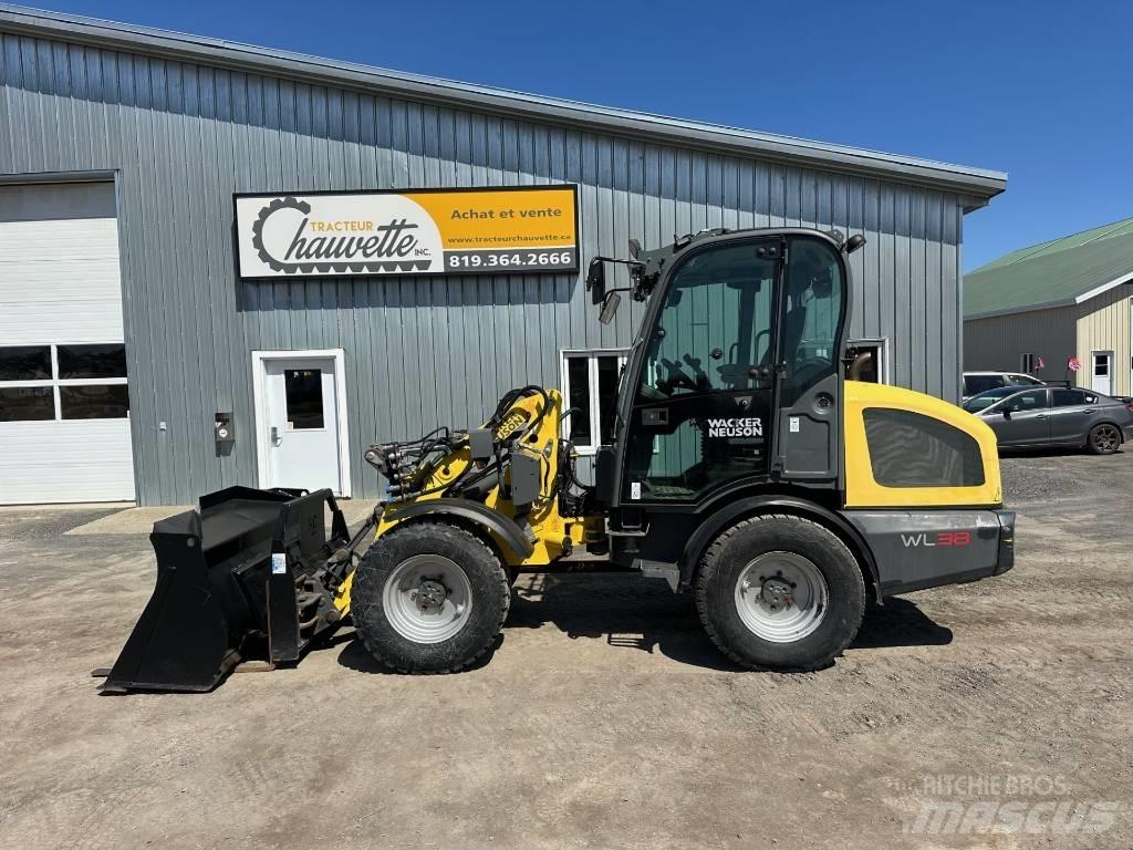 Wacker Neuson WL 38 لوادر بعجل