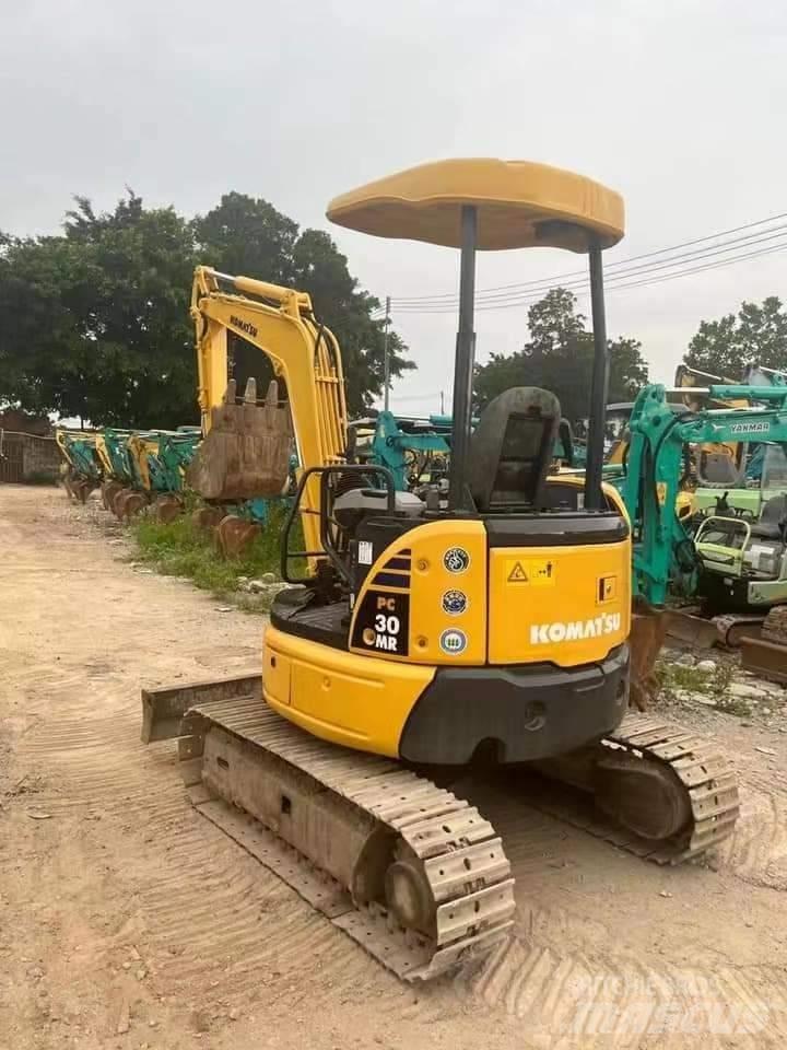 Komatsu PC 30 حفارات زحافة