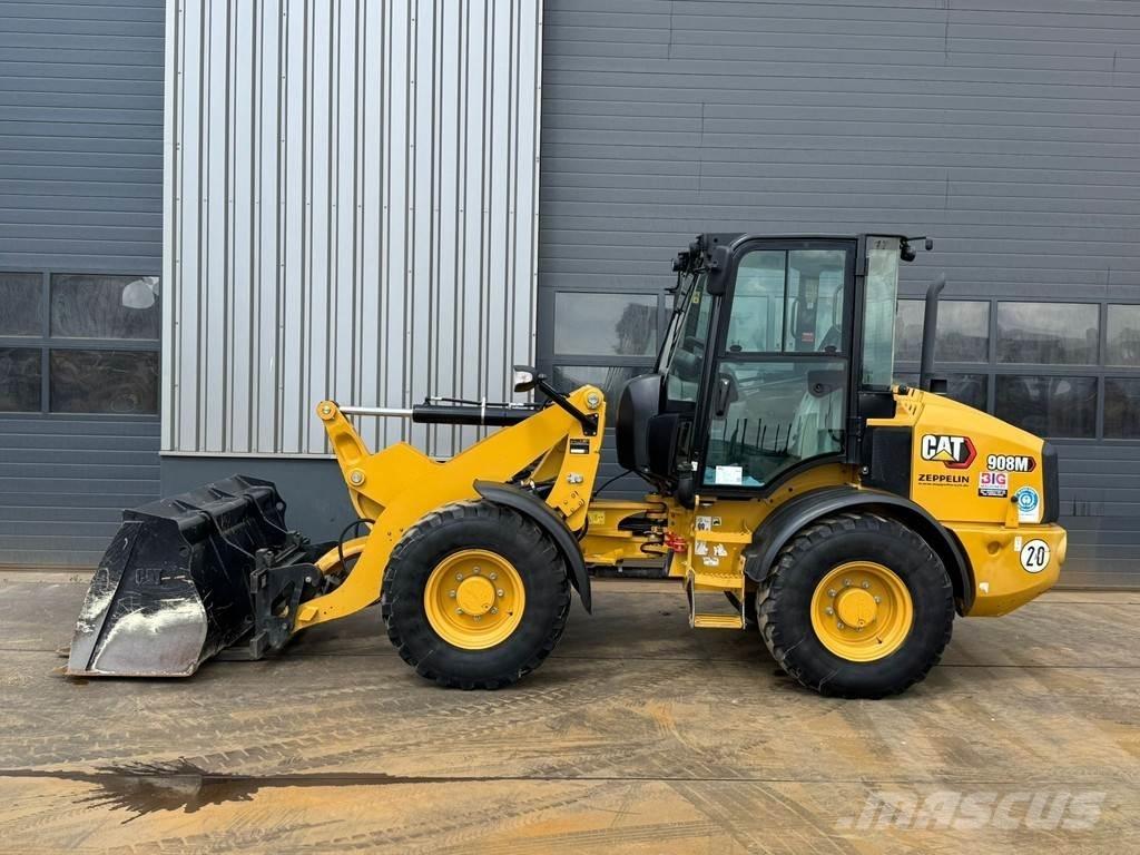 CAT 908M لوادر بعجل