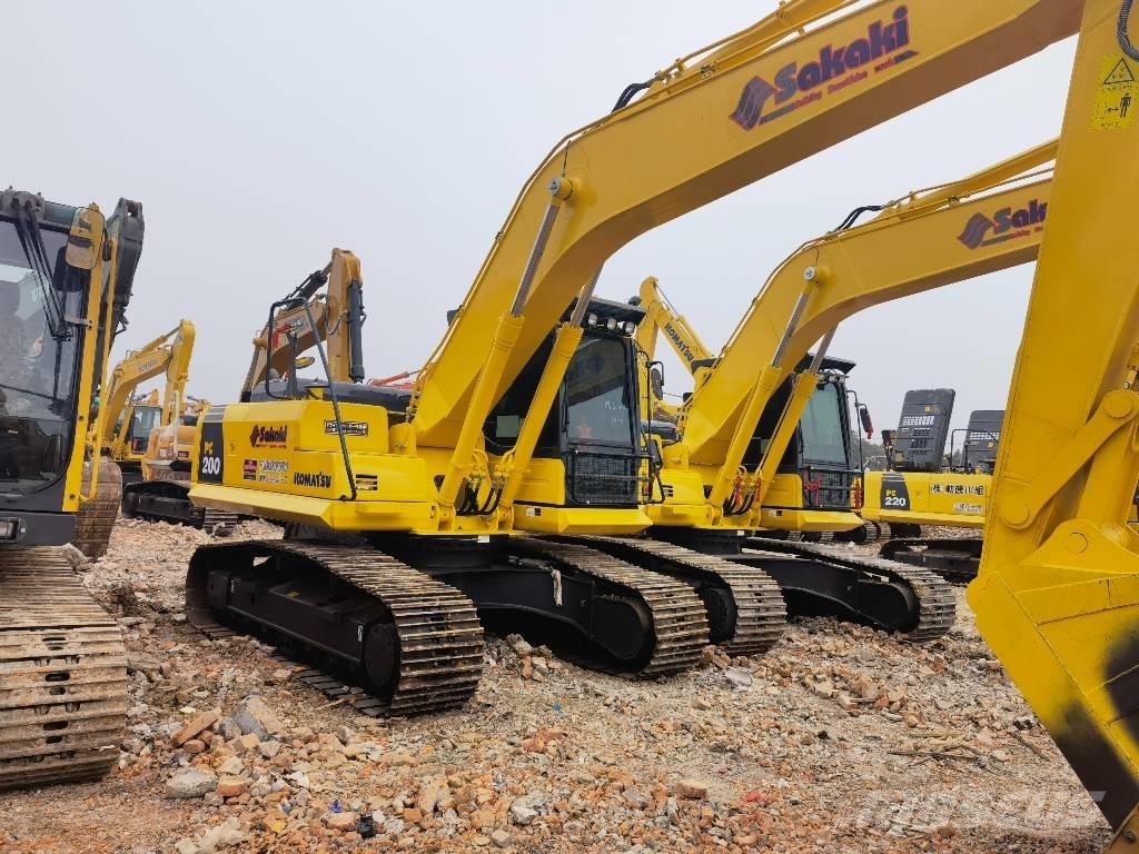 Komatsu pc200-8 حفارات زحافة