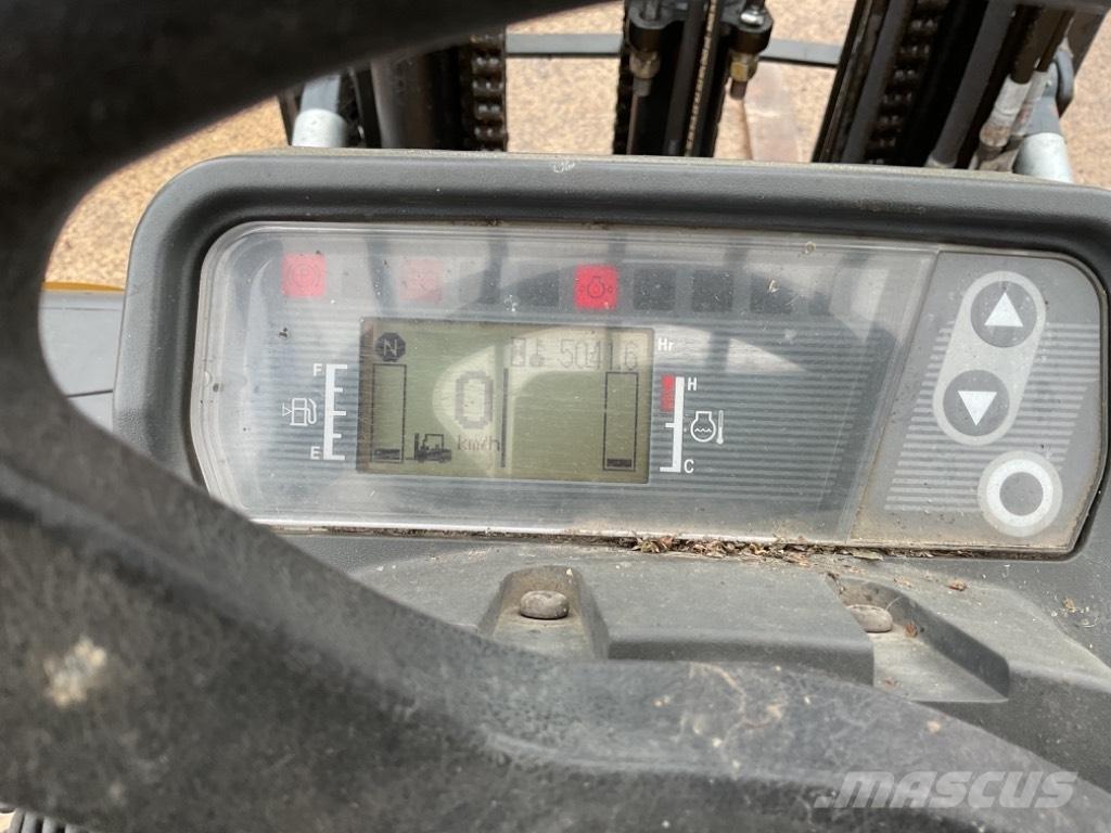 CAT DP30NT شاحنات الديزل