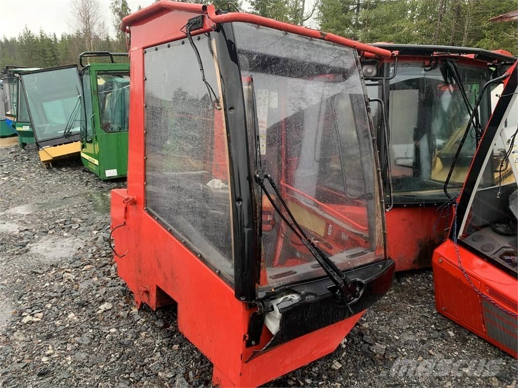 Komatsu 901TX كابينة والداخلية