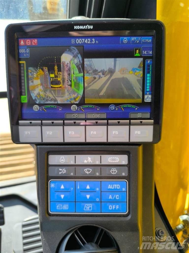 Komatsu PC 170 LC-11 حفارات زحافة