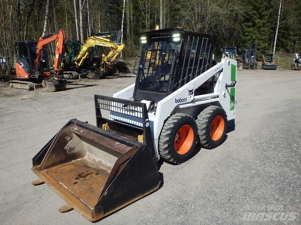 Bobcat 643 لوادر انزلاقية التوجيه