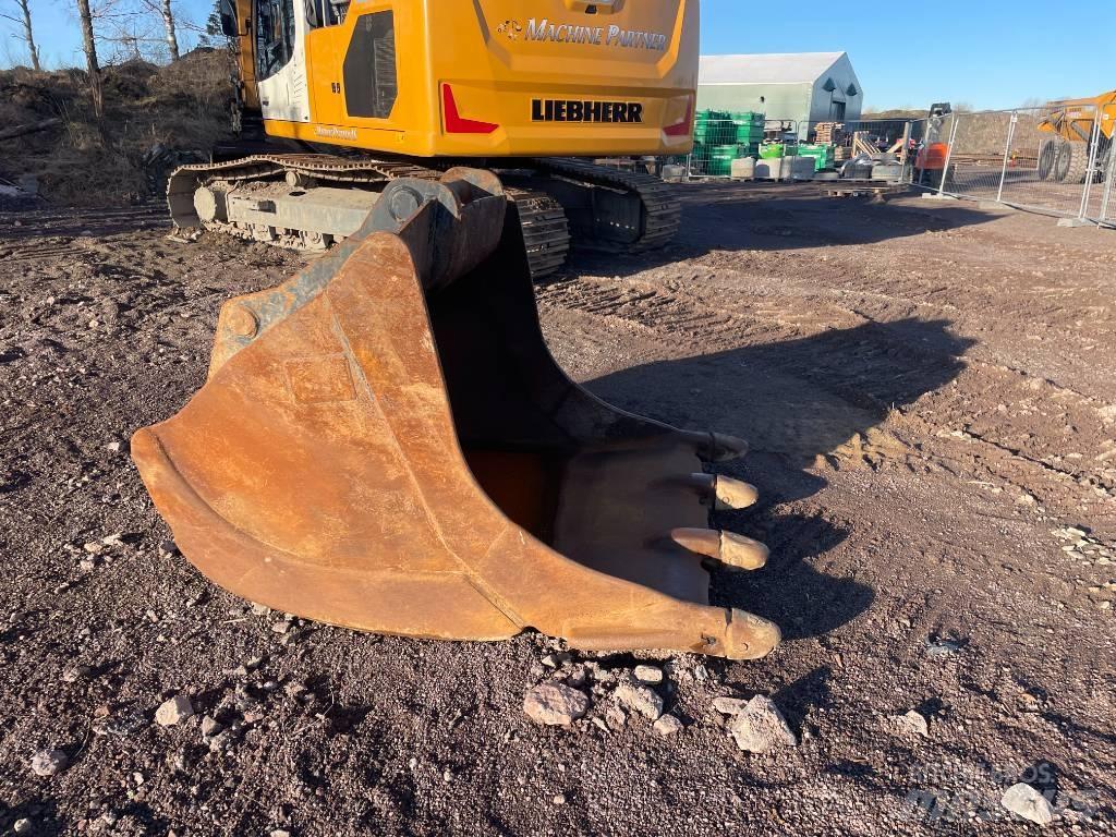 Liebherr R 936 LC حفارات زحافة