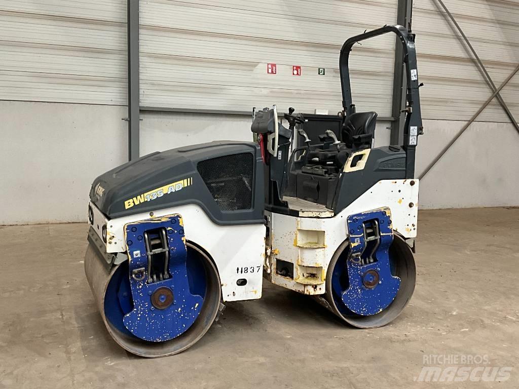 Bomag BW 135 AD-5 مداحل ثنائية الاسطوانة
