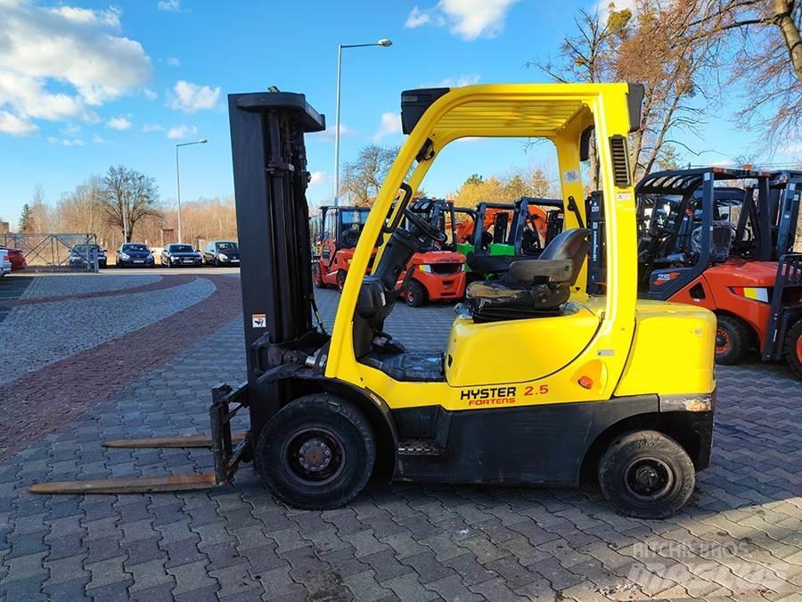Hyster H2.5FT شاحنات الديزل
