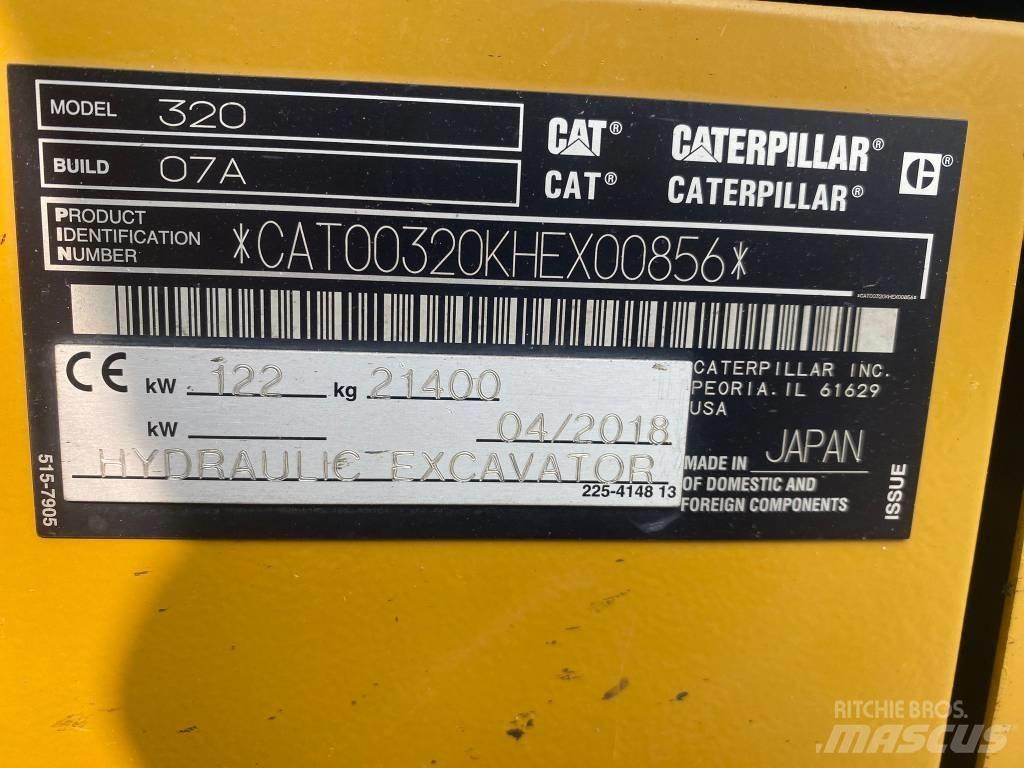 CAT 320 حفارات زحافة