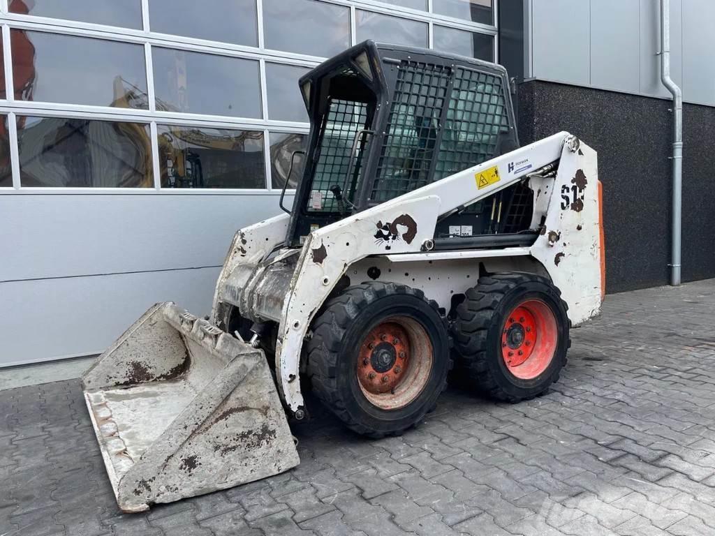 Bobcat S130 لوادر انزلاقية التوجيه