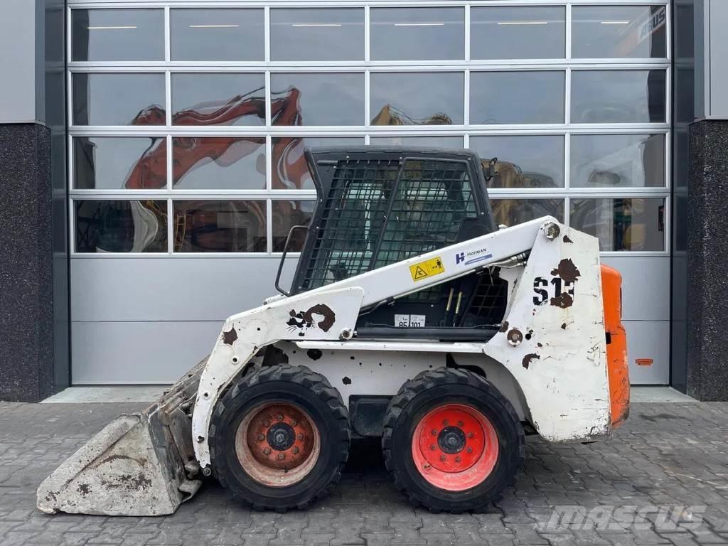 Bobcat S130 لوادر انزلاقية التوجيه
