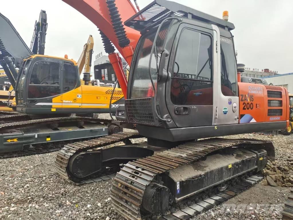 Hitachi ZX 200-3 حفارات زحافة
