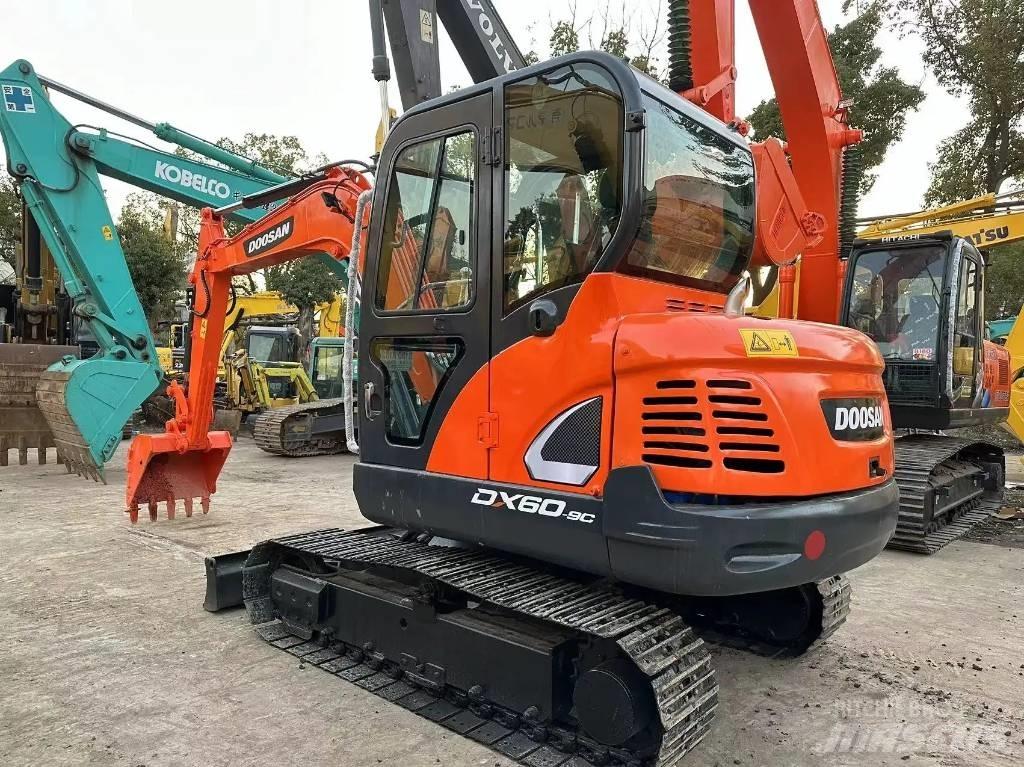 Doosan DX 60-9C حفارات صغيرة أقل من 7 طن (حفارات صغيرة)