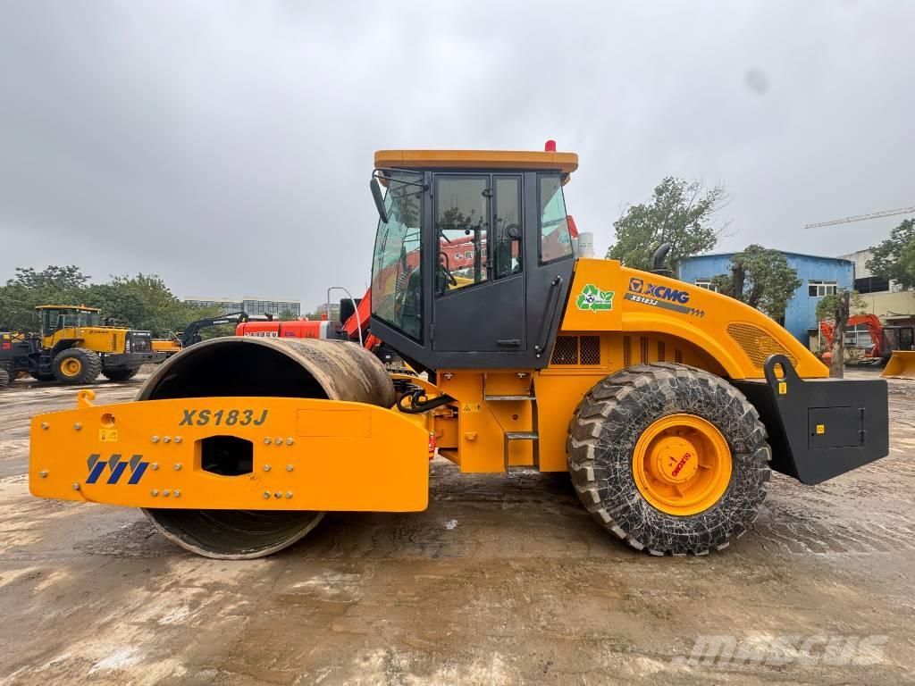 XCMG XS 183 J مداحل أحادية الأسطوانة