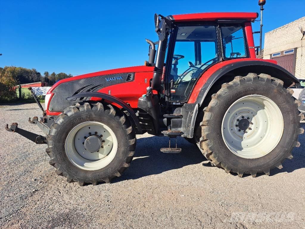 Valtra T 163 EV الجرارات