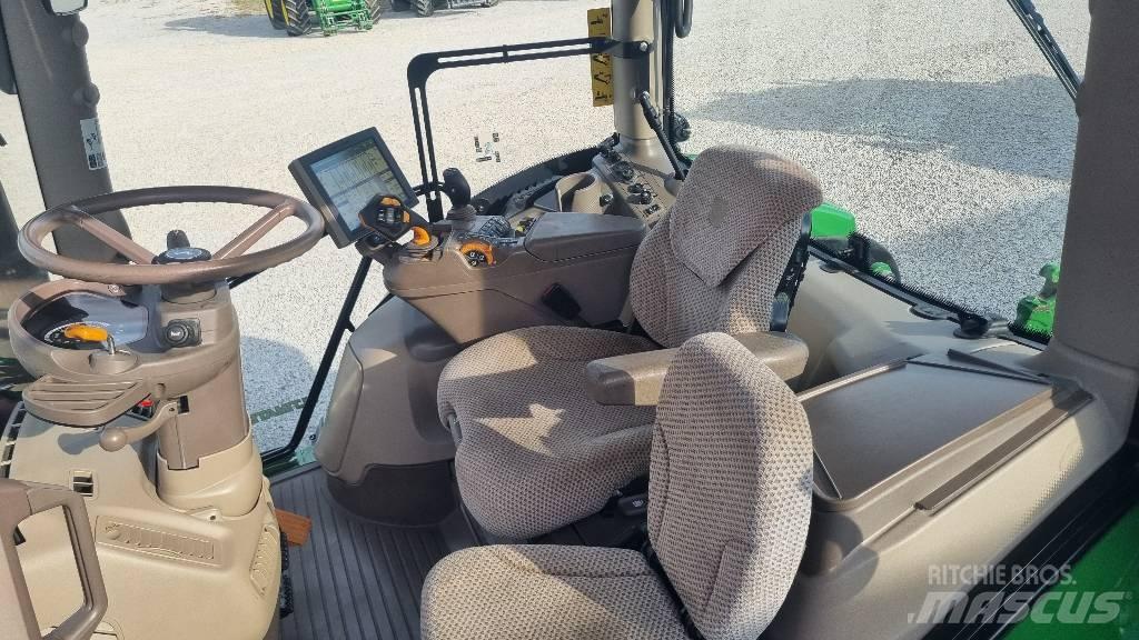 John Deere 6130R الجرارات