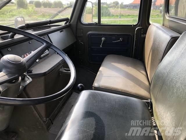 MAN 11-136 4T 4x4 شاحنات ذات هيكل صندوقي