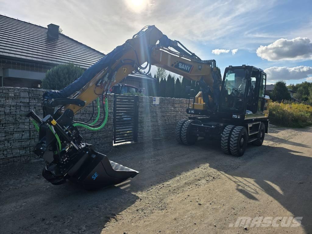 Sany SY 155 W حفارات بعجل