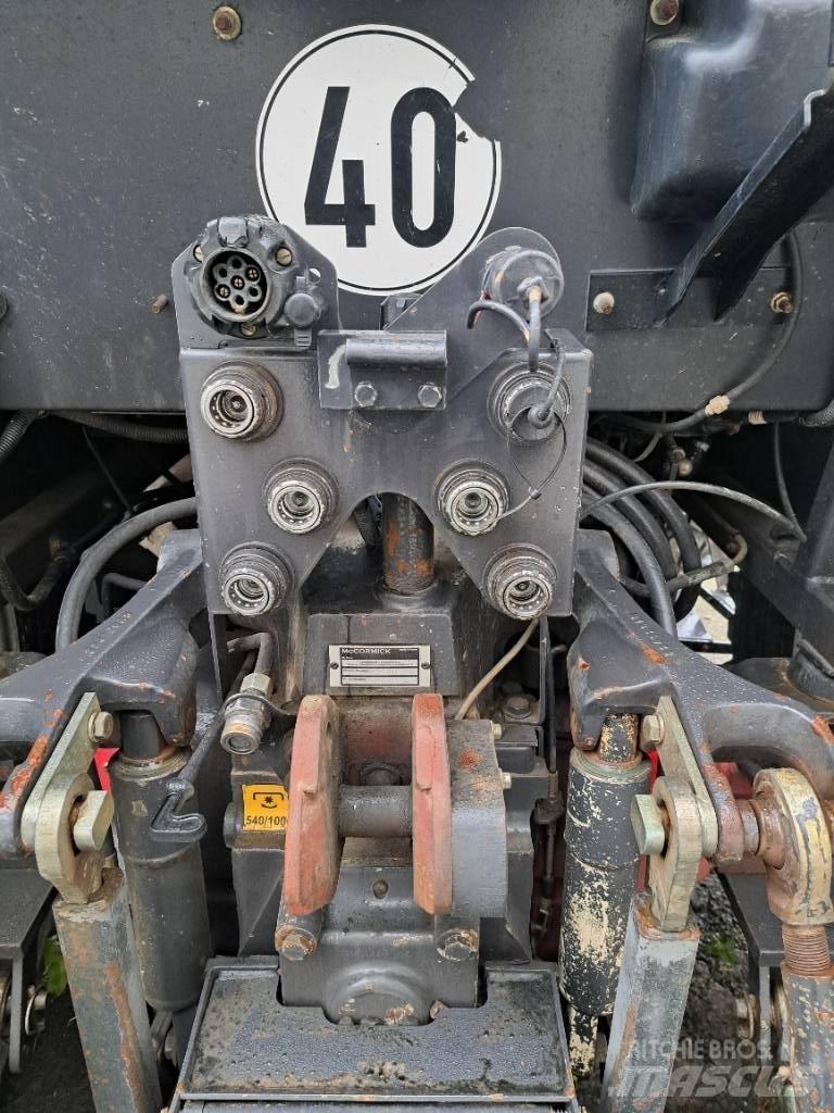 McCormick CX 105 الجرارات
