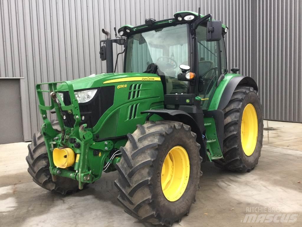 John Deere 6130R الجرارات
