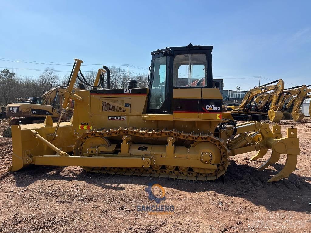 CAT D 6 G بلدوزرات مجنزرة