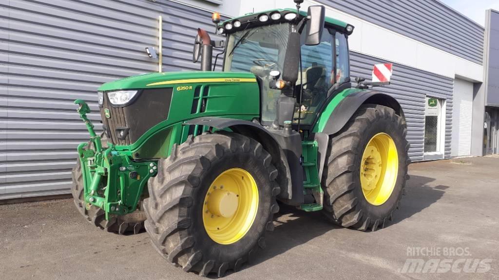 John Deere 6250 R الجرارات