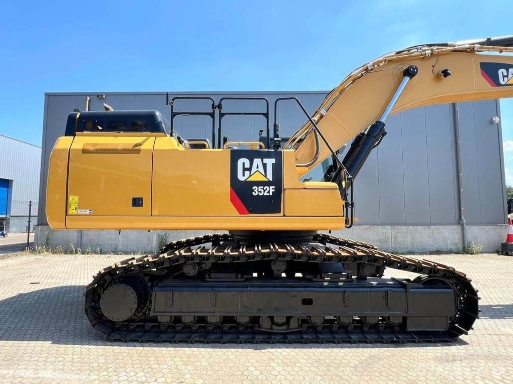 CAT 352F حفارات زحافة