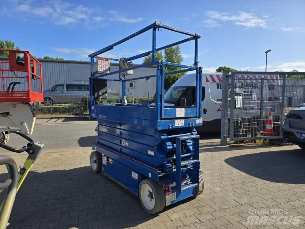 SkyJack SJ 322626 رافعات مقصية الشكل