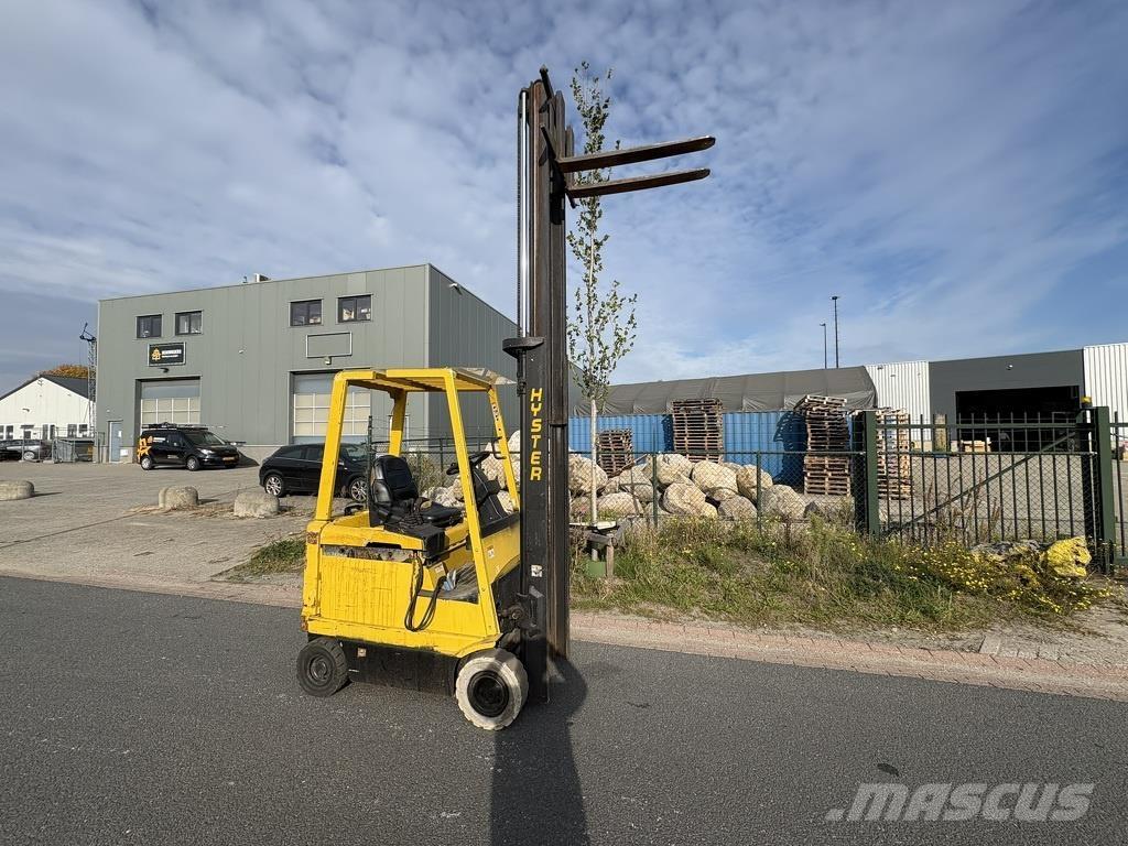 Hyster 1.50 xm شاحنات ذات رافعات شوكية تعمل بالكهرباء