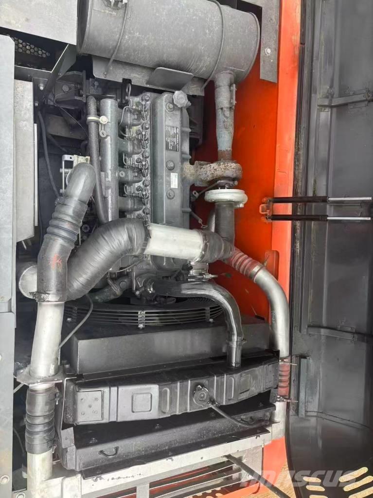 Doosan DX 225 حفارات زحافة