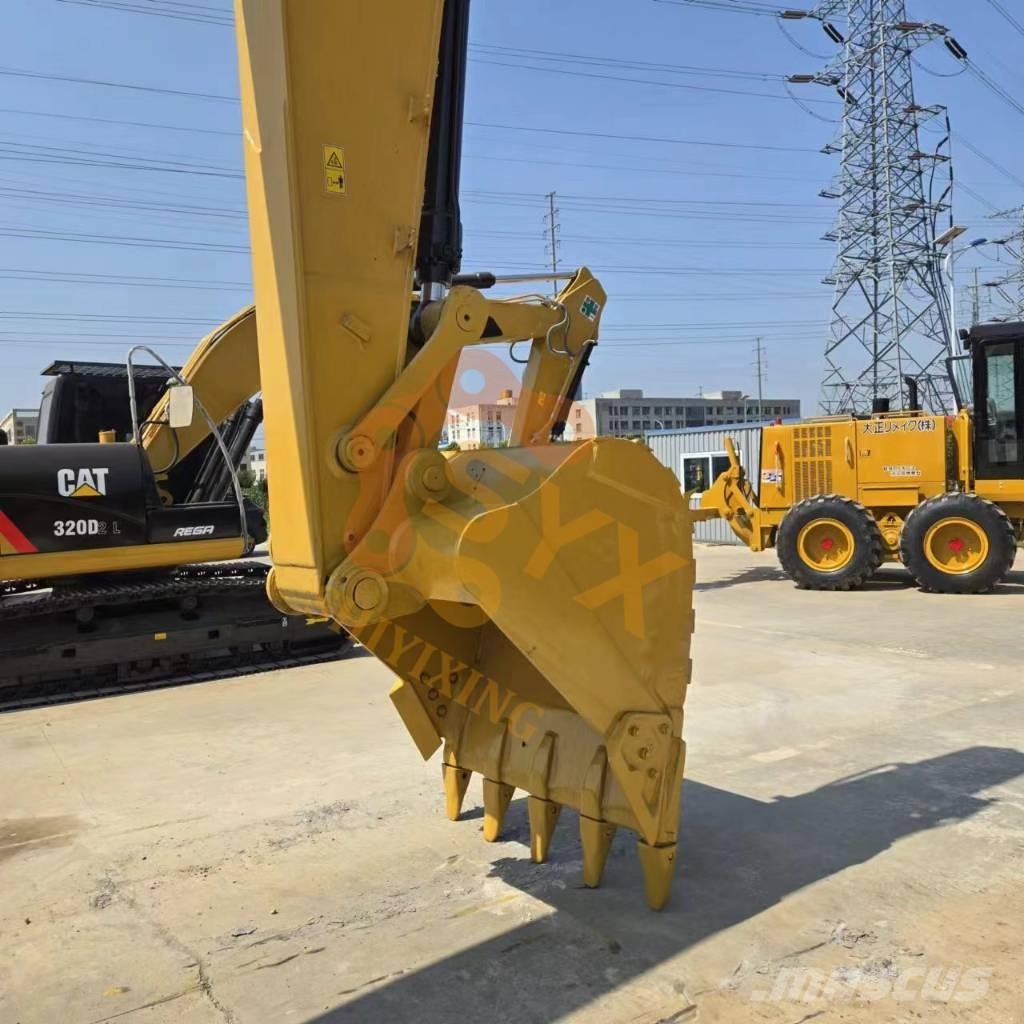CAT 330GC حفارات زحافة