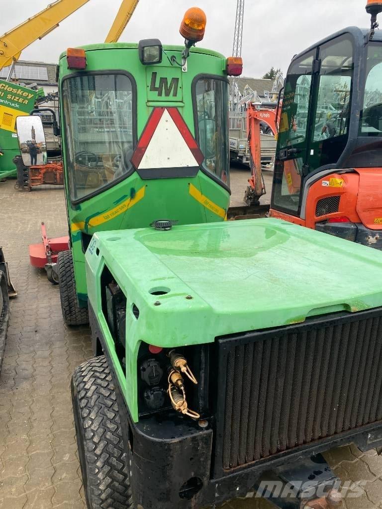 LM 385 redskabsbærer ناقلات الأدوات