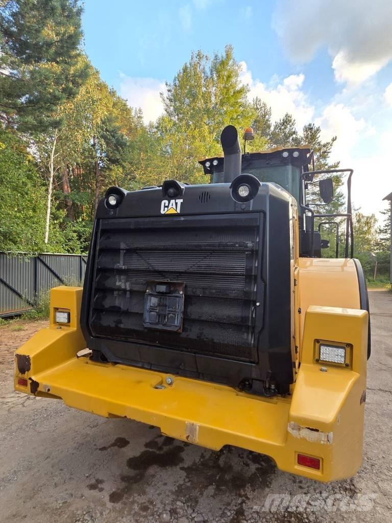 CAT 962 M لوادر بعجل