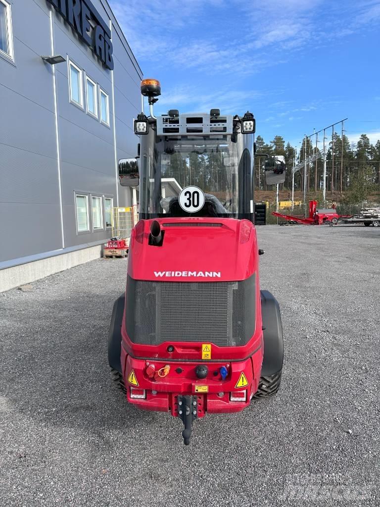 Weidemann 1390 لوادر انزلاقية التوجيه