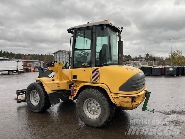 Volvo L30B-Z/S لوادر بعجل