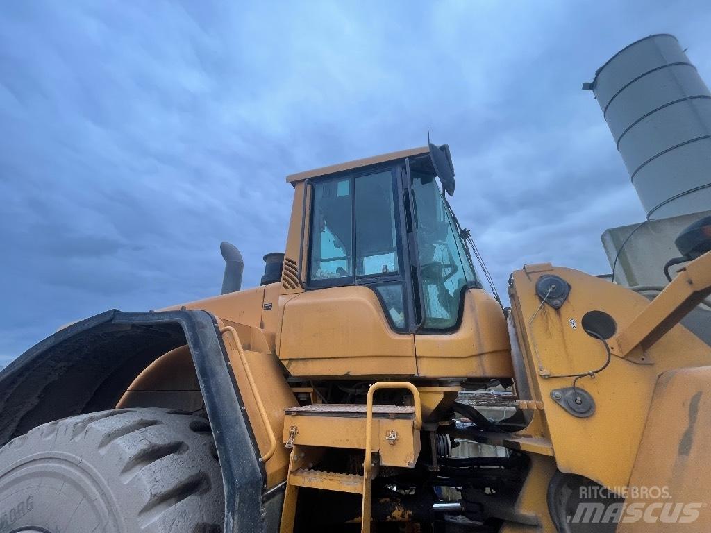 Volvo L 180 F لوادر بعجل