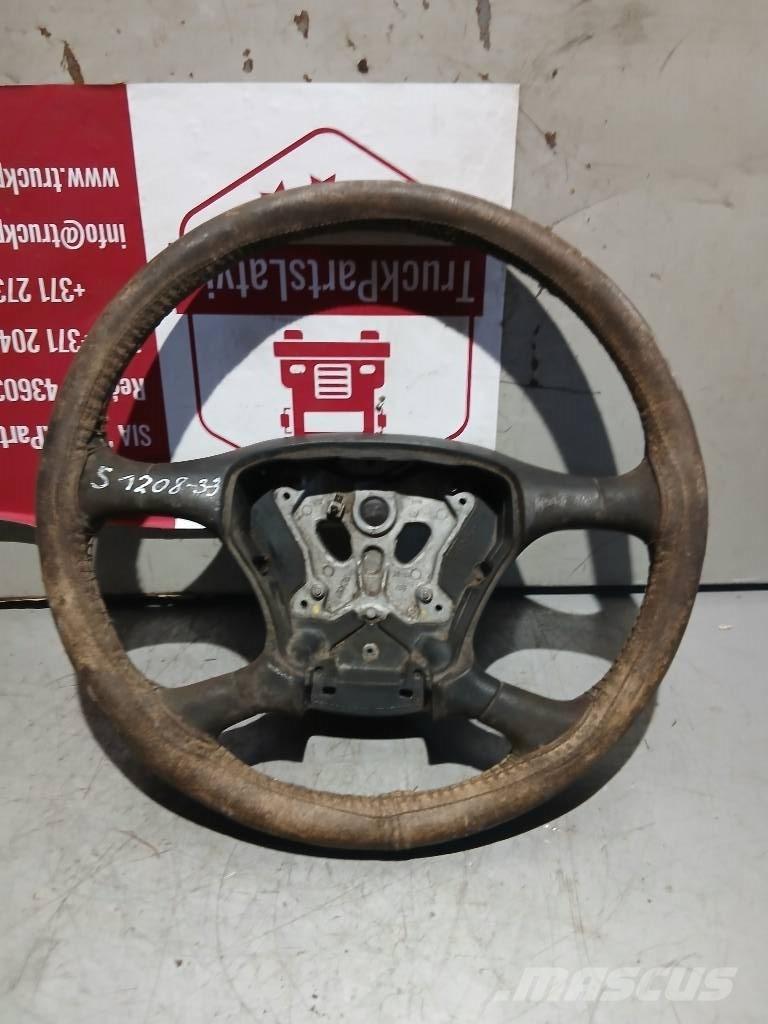 Scania P 94   1487519 كابينة والداخلية