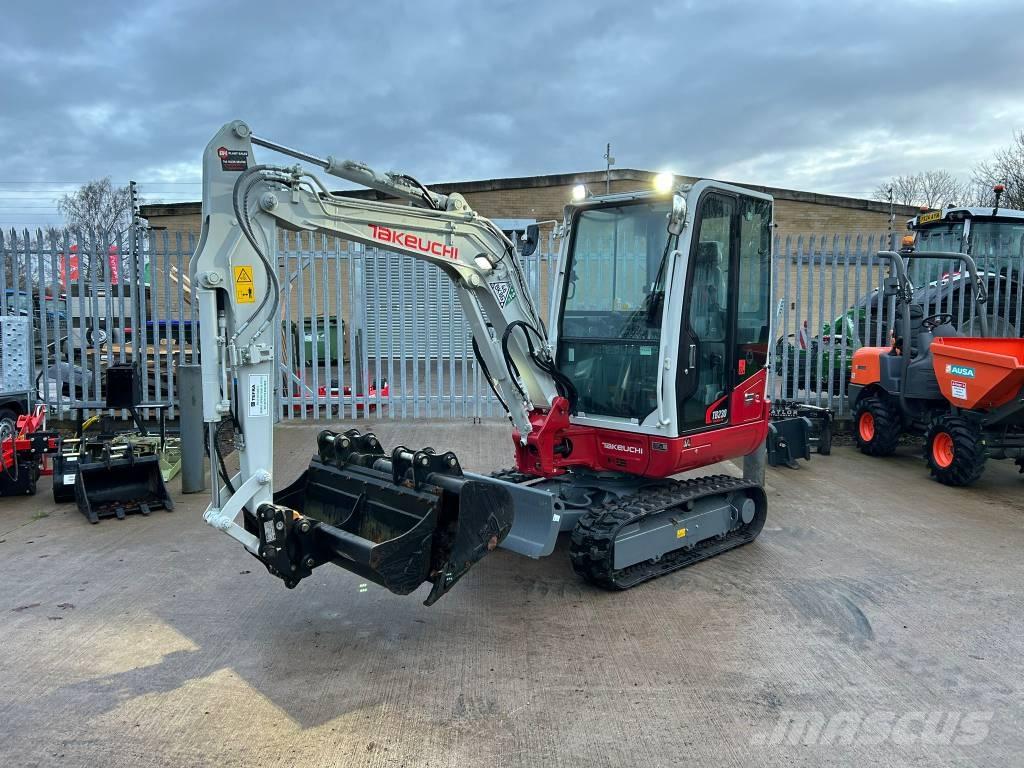 Takeuchi TB 230 حفارات صغيرة أقل من 7 طن (حفارات صغيرة)