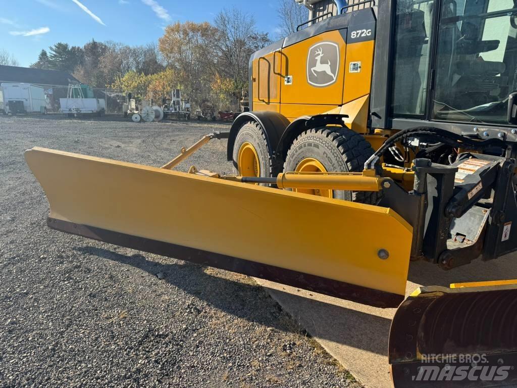 John Deere 872 G معدات تمهيد الطرق