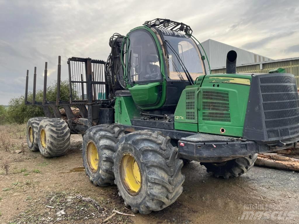 John Deere 1210 E شاحنات