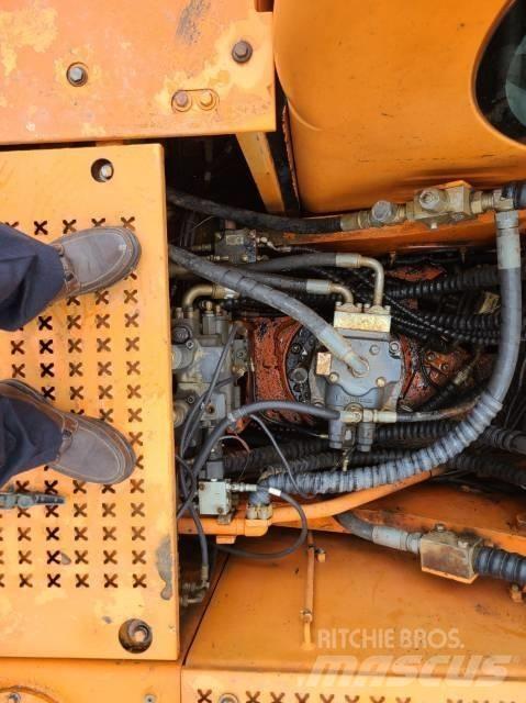 Doosan DX 210 W حفارات بعجل