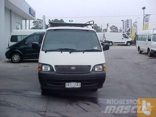 Toyota HIACE RZH103R شاحنة مقفلة