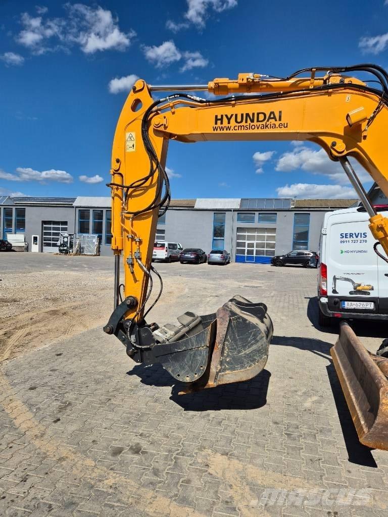 Hyundai R 80 CR-9A حفارات وسط 7 طن - 12 طن