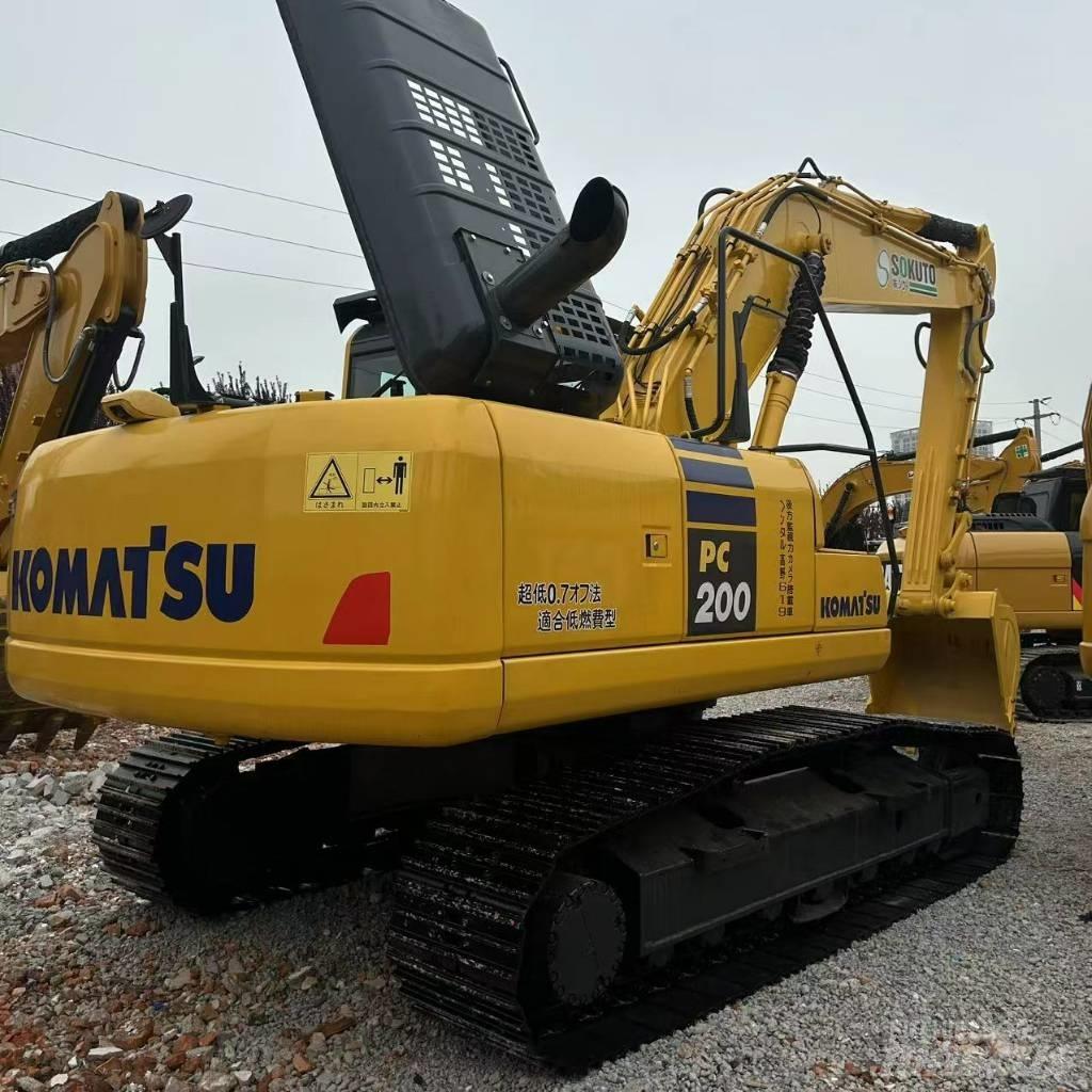 Komatsu 200-8 حفارات زحافة