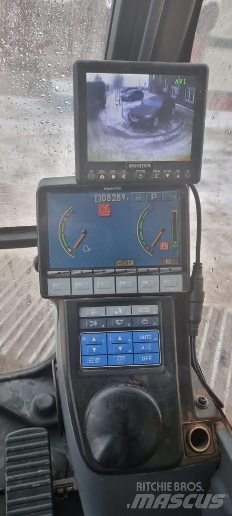 Komatsu PC 240 LC-8 حفارات زحافة