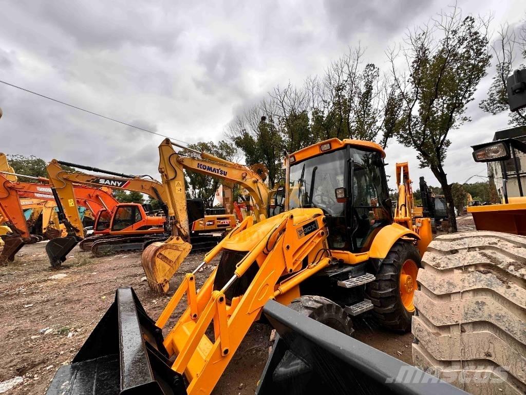 JCB 3 CX Backhoe loaders