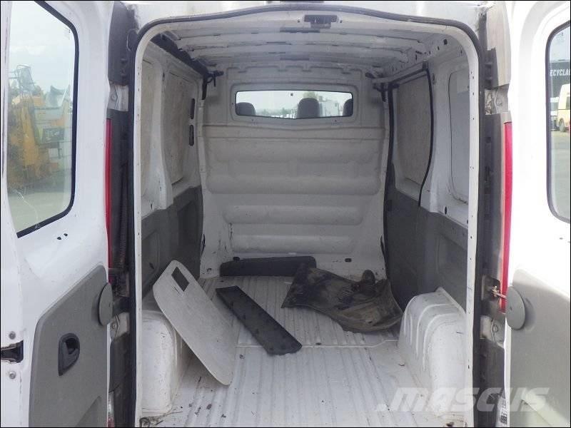 Renault Trafic 2 هيكل صندوقي