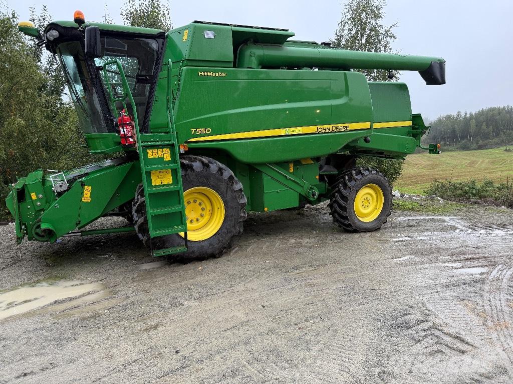 John Deere T550 حصادات