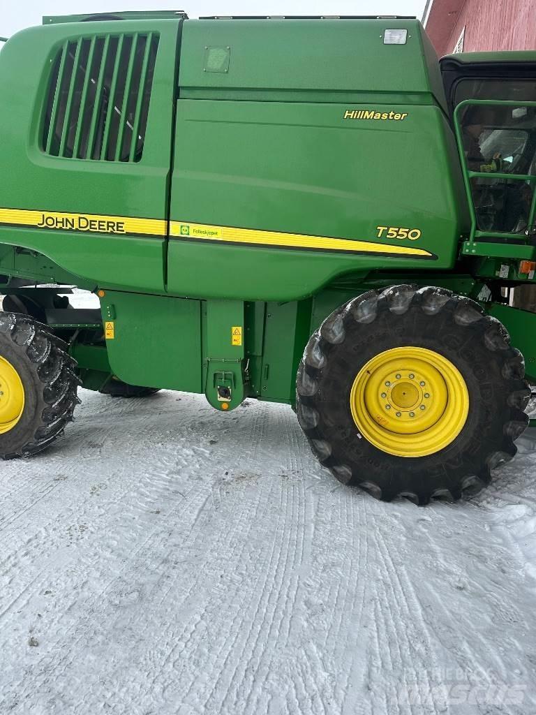 John Deere T550 حصادات