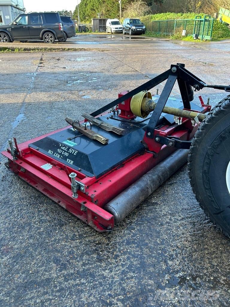 Progressive SDR-90 ماكينات جز العشب